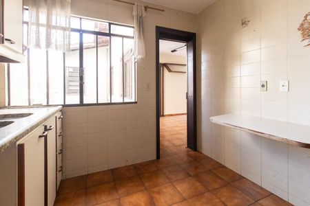 Casa para alugar com 410m², 6 quartos e 7 vagasCozinha 1
