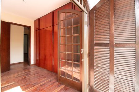 Casa para alugar com 410m², 6 quartos e 7 vagasQuarto 5 suite