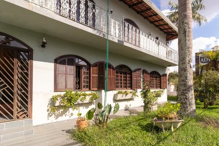 Casa para alugar com 410m², 6 quartos e 7 vagasÁrea externa