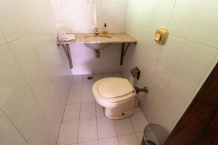 Casa para alugar com 410m², 6 quartos e 7 vagasLavabo