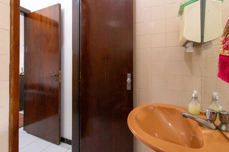 Casa para alugar com 410m², 6 quartos e 7 vagasBanheiro 2