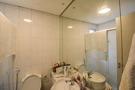 Apartamento à venda com 107m², 3 quartos e 2 vagasBanheiro da Suíte
