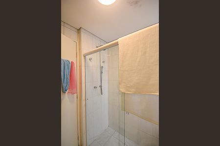 Apartamento à venda com 107m², 3 quartos e 2 vagas Apartamento à venda com 107m², 3 quartos e 2 vagasBanheiro da Suíte