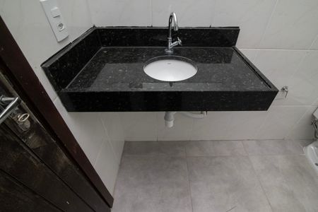 Casa para alugar com 100m², 2 quartos e sem vaga Casa para alugar com 100m², 2 quartos e sem vagaBanheiro Social