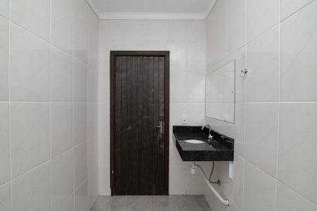 Casa para alugar com 100m², 2 quartos e sem vaga Casa para alugar com 100m², 2 quartos e sem vagaBanheiro Social