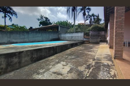 Casa para alugar com 255m², 3 quartos e 4 vagasQuintal 