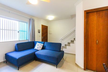 Casa de condomínio à venda com 78m², 3 quartos e 2 vagasSala