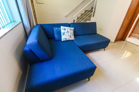 Casa de condomínio à venda com 78m², 3 quartos e 2 vagasSala