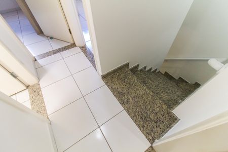 Casa de condomínio à venda com 78m², 3 quartos e 2 vagasHall