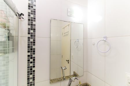 Casa de condomínio à venda com 78m², 3 quartos e 2 vagasBanheiro da Suíte