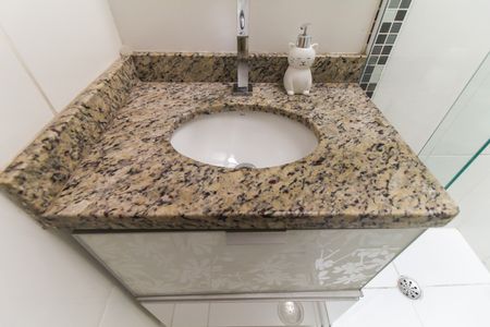 Casa de condomínio à venda com 78m², 3 quartos e 2 vagasBanheiro