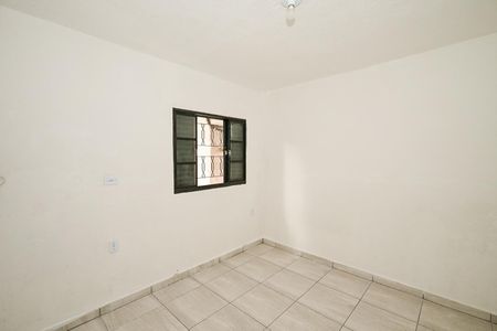Quarto de casa para alugar com 1 quarto, 24m² em Jardim Maria Duarte, São Paulo