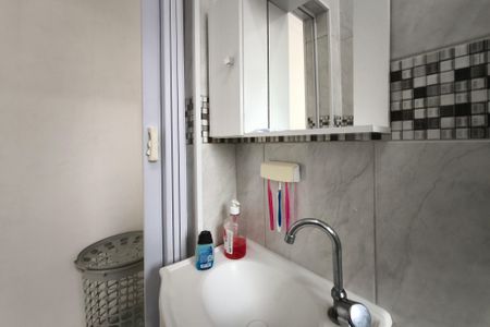 Casa à venda com 61m², 3 quartos e 4 vagasBanheiro Suíte