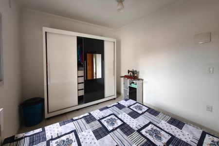 Casa à venda com 61m², 3 quartos e 4 vagasQuarto 3