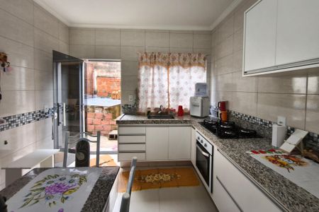 Casa à venda com 61m², 3 quartos e 4 vagasCozinha