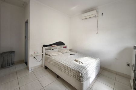 Quarto Suíte de casa à venda com 3 quartos, 61m² em Parque Santa Bárbara, Campinas