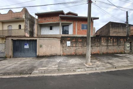 Casa à venda com 61m², 3 quartos e 4 vagasQuintal - Garagem