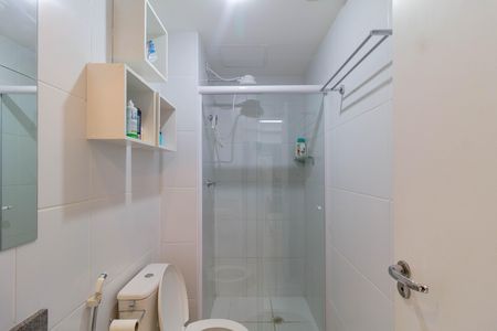 Banheiro de apartamento para alugar com 1 quarto, 38m² em Barra Funda, São Paulo