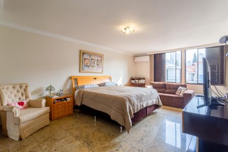 Casa à venda com 360m², 4 quartos e 4 vagas