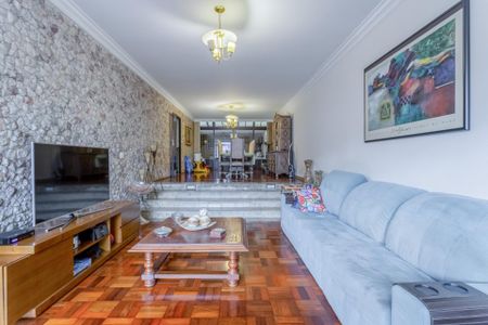 Casa à venda com 360m², 4 quartos e 4 vagas