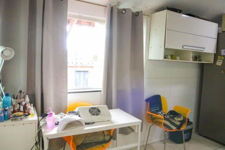 Casa de condomínio para alugar com 65m², 2 quartos e sem vagaCozinha
