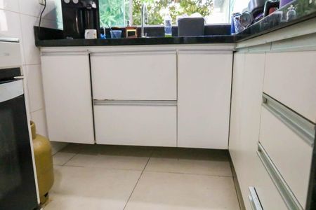 Casa de condomínio para alugar com 65m², 2 quartos e sem vagaCozinha