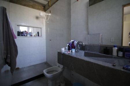 Apartamento para alugar com 76m², 2 quartos e sem vagaBanheiro da Suíte 2