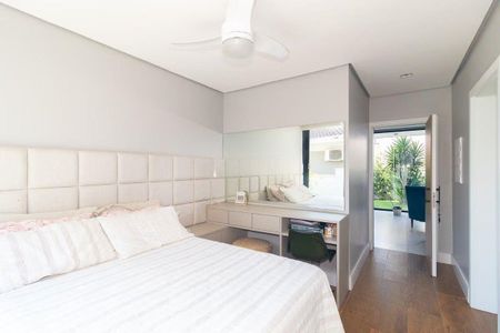 Casa de condomínio para alugar com 263m², 4 quartos e 4 vagasQuarto 1