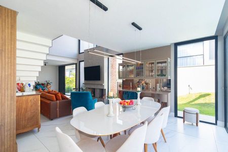 Casa de condomínio para alugar com 263m², 4 quartos e 4 vagasSala