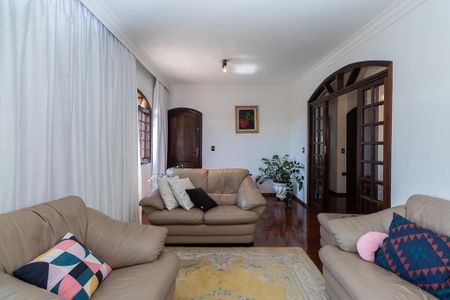 Casa à venda com 3 quartos, 258m² em Vila Dusi, São Bernardo do Campo