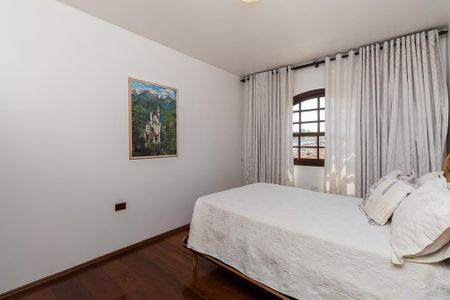 Casa à venda com 3 quartos, 258m² em Vila Dusi, São Bernardo do Campo