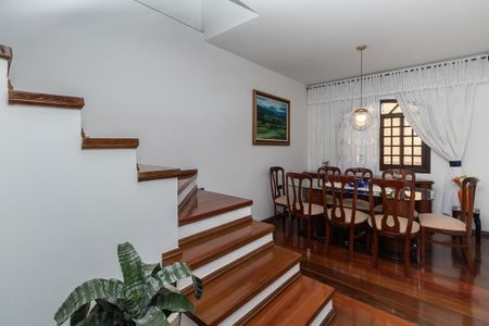 Casa à venda com 3 quartos, 258m² em Vila Dusi, São Bernardo do Campo