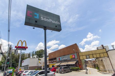 Apartamento para alugar com 100m², 2 quartos e 2 vagasVista da Rua