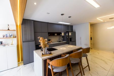 Sala  de apartamento à venda com 2 quartos, 100m² em Centro, Barueri