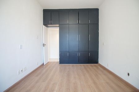 Apartamento à venda com 102m², 3 quartos e 1 vagaQuarto 2