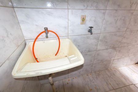 Casa para alugar com 35m², 1 quarto e sem vagaQuintal e área de serviço