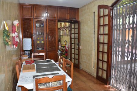 Casa à venda com 4 quartos, 220m² em São Francisco, Niterói