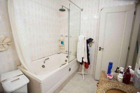 Apartamento à venda com 200m², 3 quartos e 1 vaga