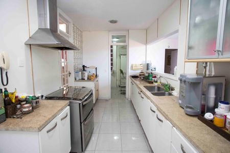 Apartamento à venda com 200m², 3 quartos e 1 vaga