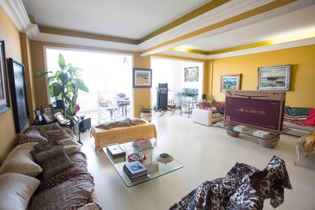 Apartamento à venda com 200m², 3 quartos e 1 vaga