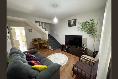 Casa à venda com 3 quartos, 115m² em Vila Talarico, São Paulo