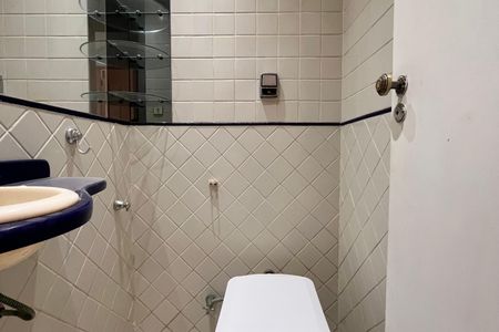 Apartamento à venda com 145m², 3 quartos e 1 vaga Apartamento à venda com 145m², 3 quartos e 1 vagaLavabo