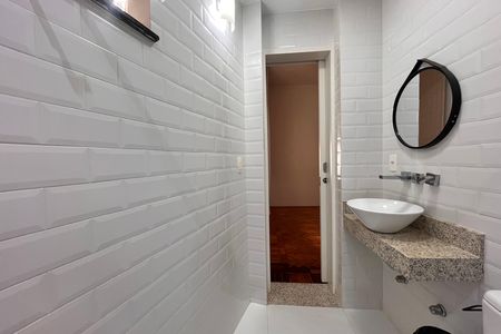 Apartamento à venda com 145m², 3 quartos e 1 vaga Apartamento à venda com 145m², 3 quartos e 1 vagaBanheiro da Suíte