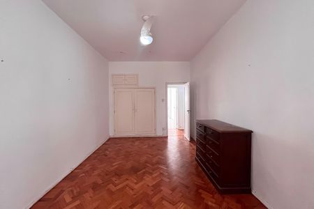 Apartamento à venda com 145m², 3 quartos e 1 vaga Apartamento à venda com 145m², 3 quartos e 1 vagaSuite