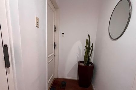 Apartamento à venda com 145m², 3 quartos e 1 vaga Apartamento à venda com 145m², 3 quartos e 1 vagaHall