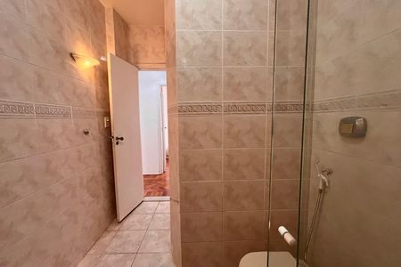 Apartamento à venda com 145m², 3 quartos e 1 vaga Apartamento à venda com 145m², 3 quartos e 1 vagaBanheiro social