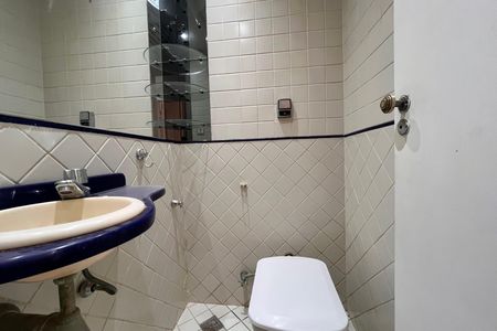 Apartamento à venda com 145m², 3 quartos e 1 vaga Apartamento à venda com 145m², 3 quartos e 1 vagaLavabo