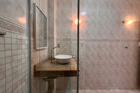 Apartamento à venda com 145m², 3 quartos e 1 vaga Apartamento à venda com 145m², 3 quartos e 1 vagaBanheiro social