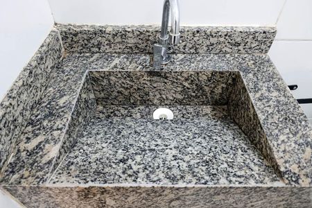 Casa para alugar com 70m², 1 quarto e 2 vagasBanheiro