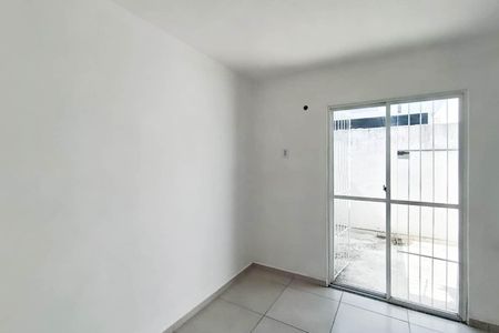 Quarto  de casa para alugar com 1 quarto, 70m² em Guaratiba, Rio de Janeiro